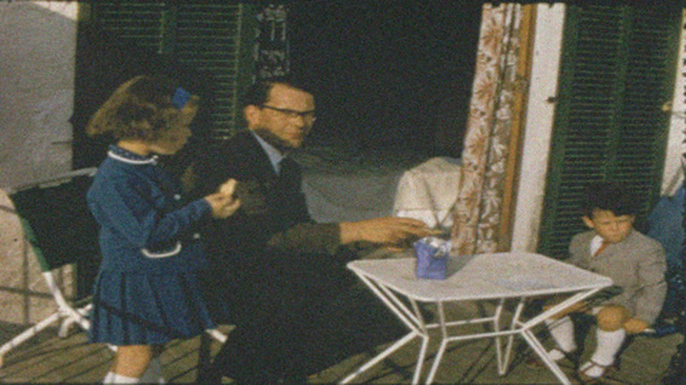 2. Ploski skener z nastavkom za filme (Epson V850 — še vedno napačno orodje za 8mm)